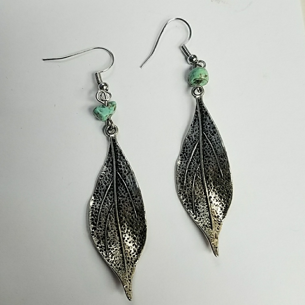 3/$25 🌸💖🌸HANDCRAFTED LEAF AND TURQUOISE EARRINGS🌸💖🌸